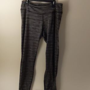 Gray 7/8 yoga pants